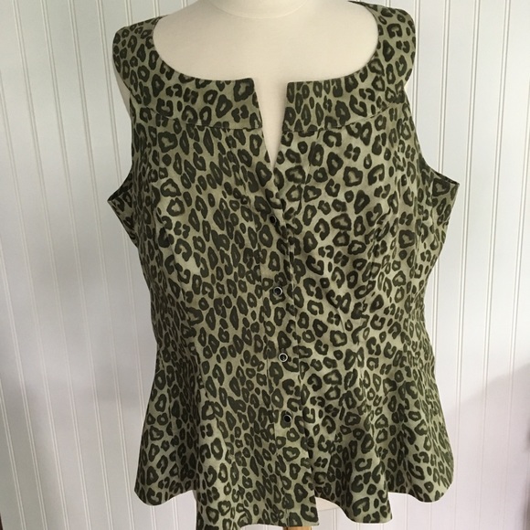 Lafayette 148 New York Tops - Lafayette 148 New York animal print top SIZE 18